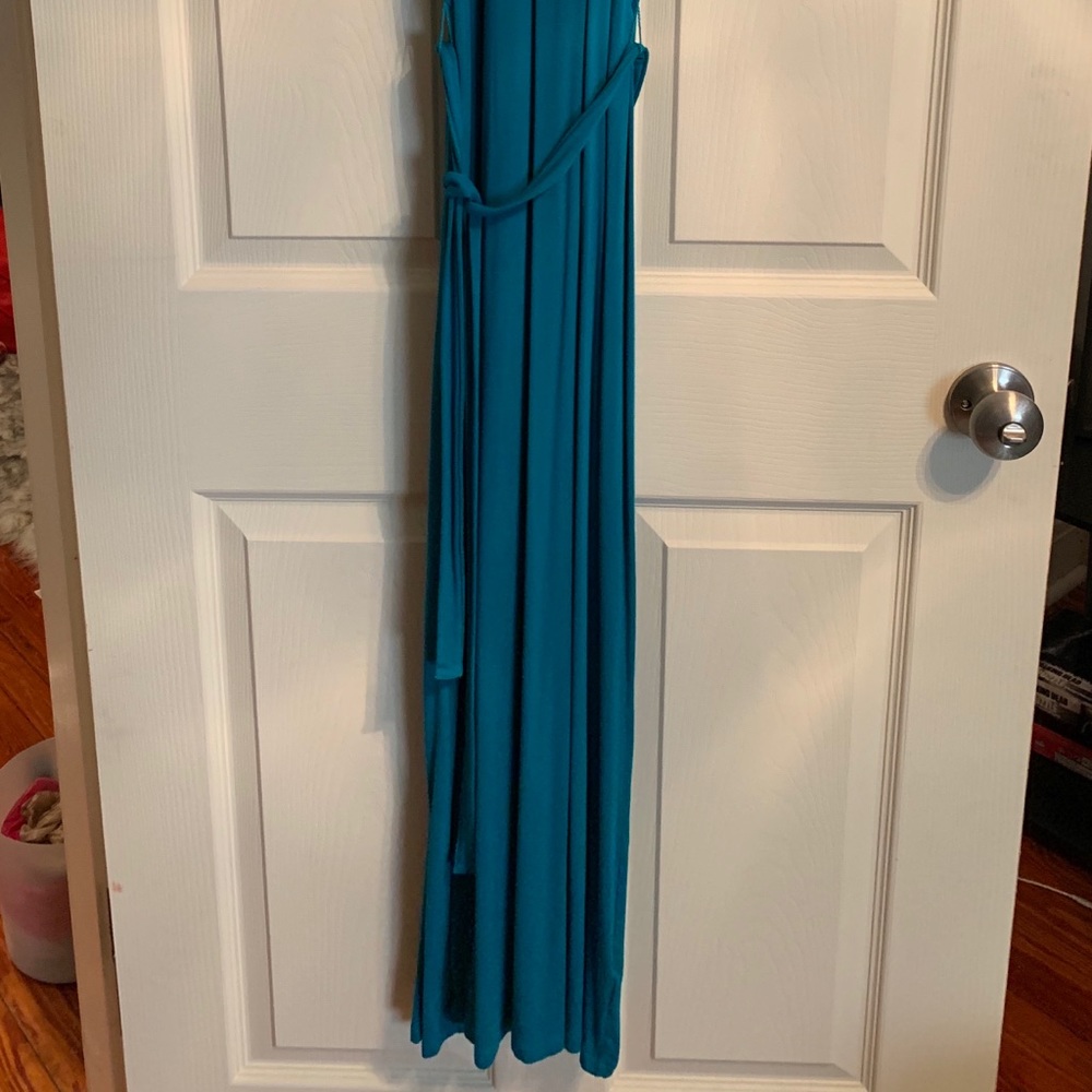 Maxi dresses - Picture 4 of 6